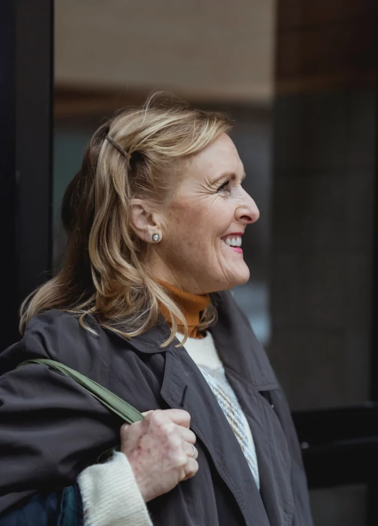 Woman looking up alternatives to court.